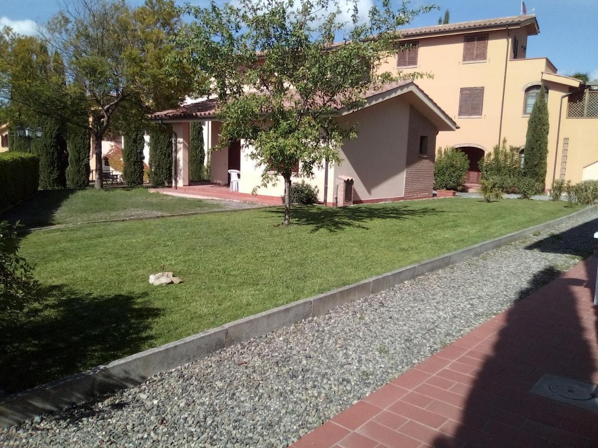 Villaggio Residence La Pieve Di Pomaia Bagian luar foto